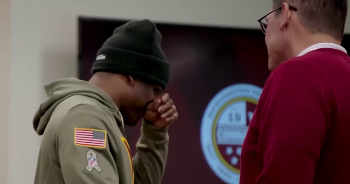 WATCH: Washington Commanders Jeremy Reaves breaks down after making the Pro  Bowl