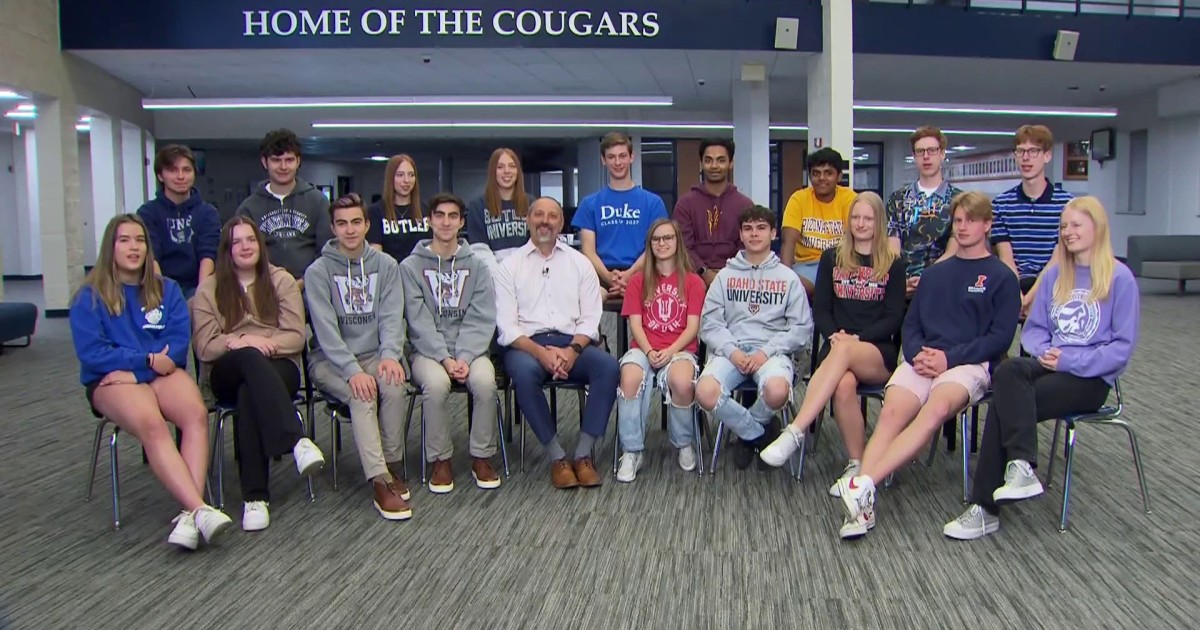 12 sets of twins graduate from 1 suburban Chicago school
