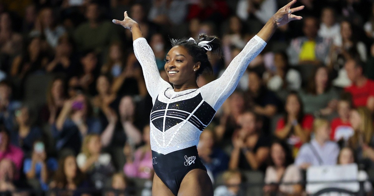 Simone Biles returns to competition for 1st time since Tokyo Olympics