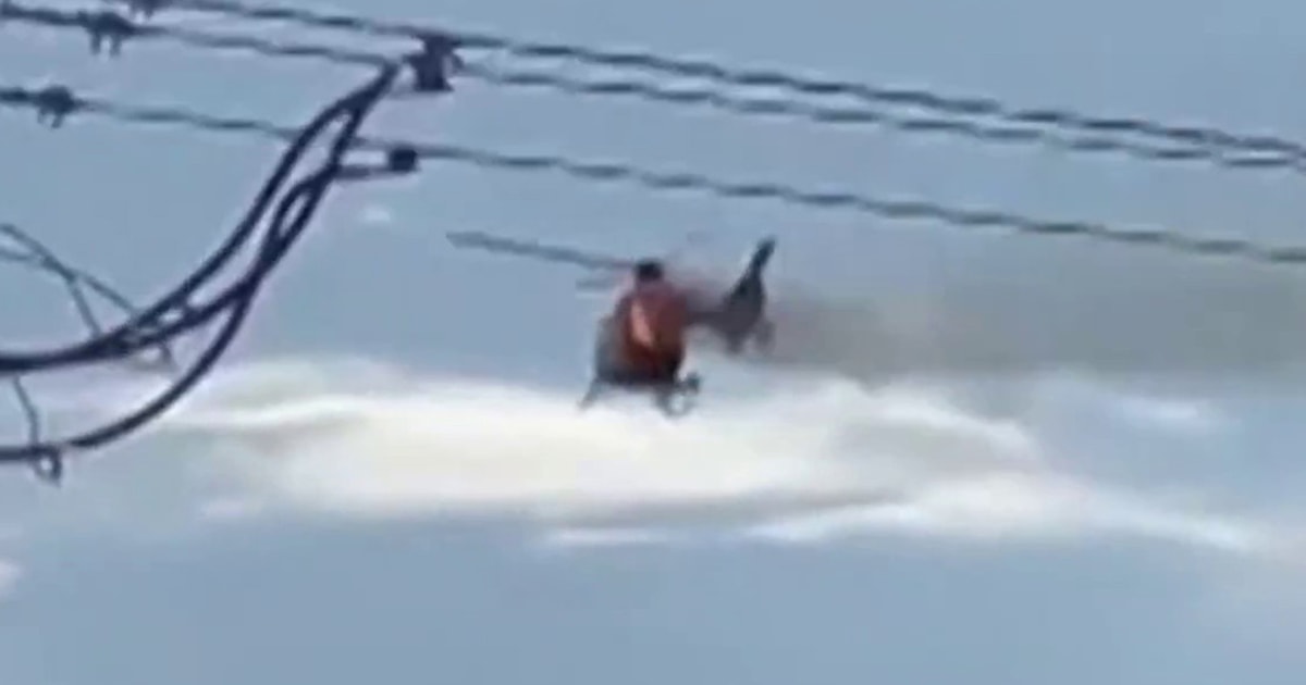 Helicopter in Florida spins out of control before crashing, killing 2