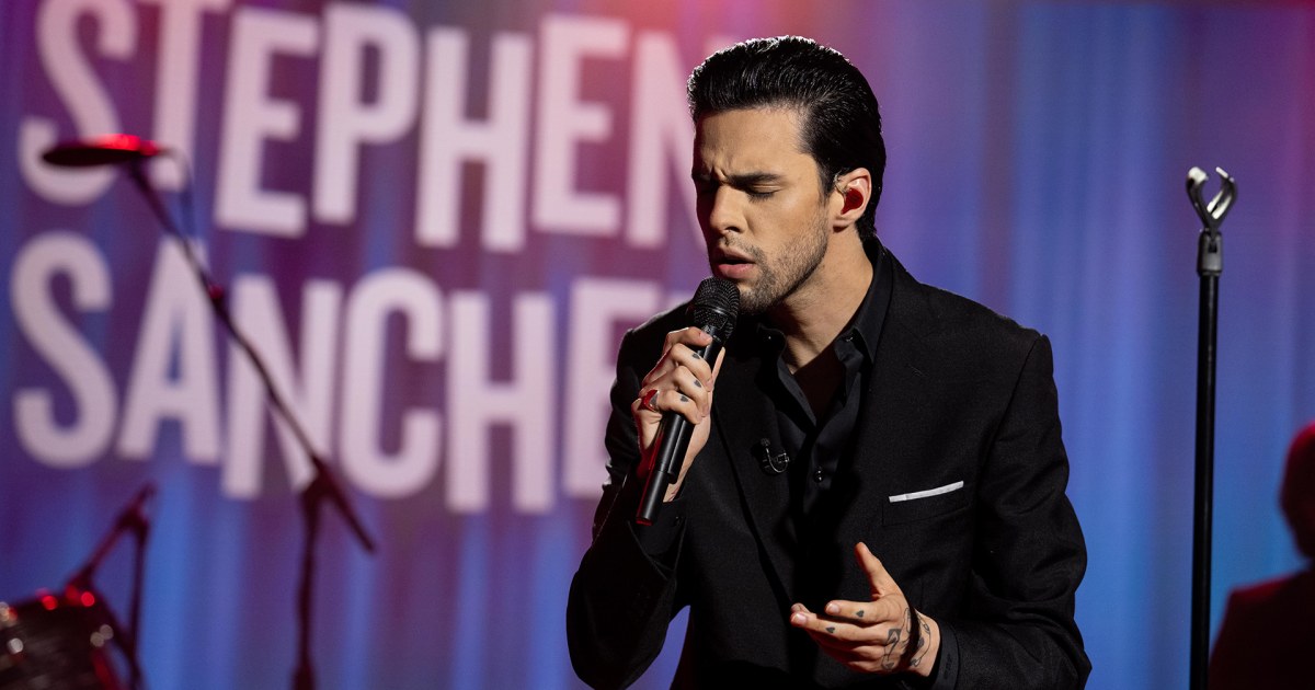 Stephen Sanchez performs new song ‘Be More’ on TODAY