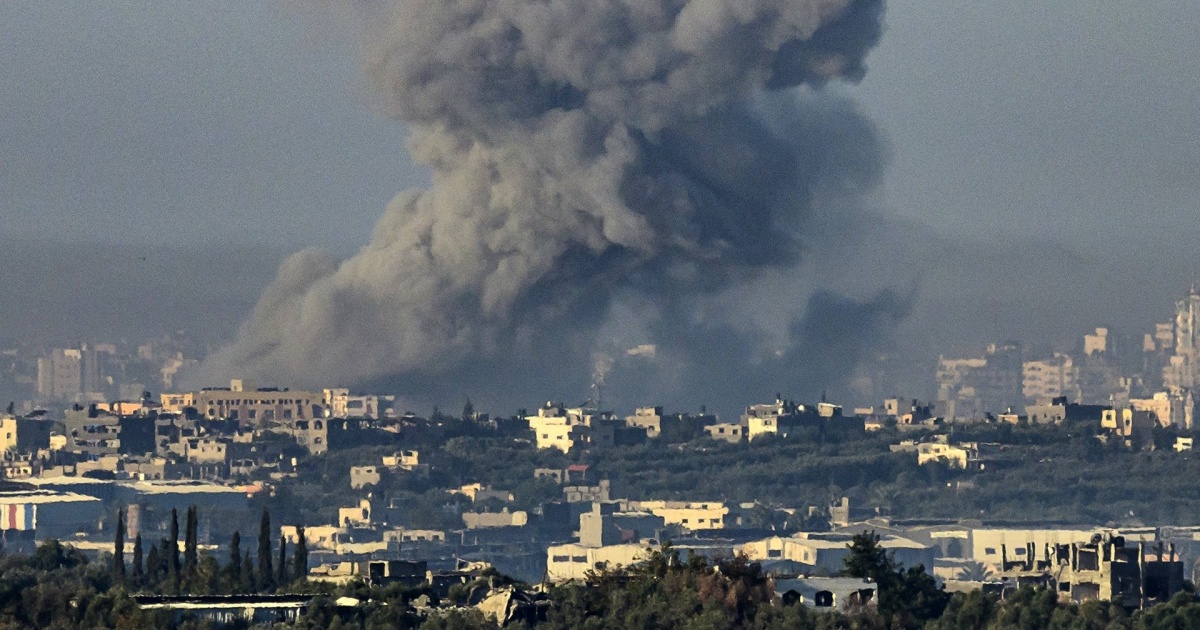 Israel shifts offensive to southern Gaza in hunt of Hamas leaders