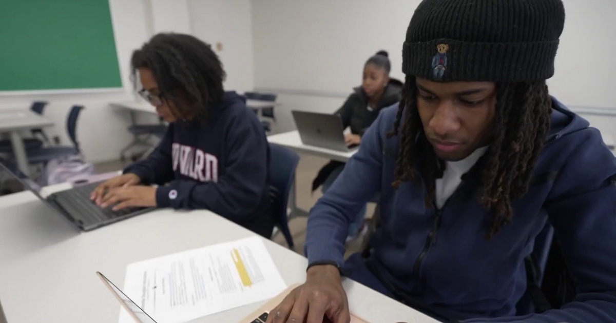 Volunteers type to preserve history at Library of Congress