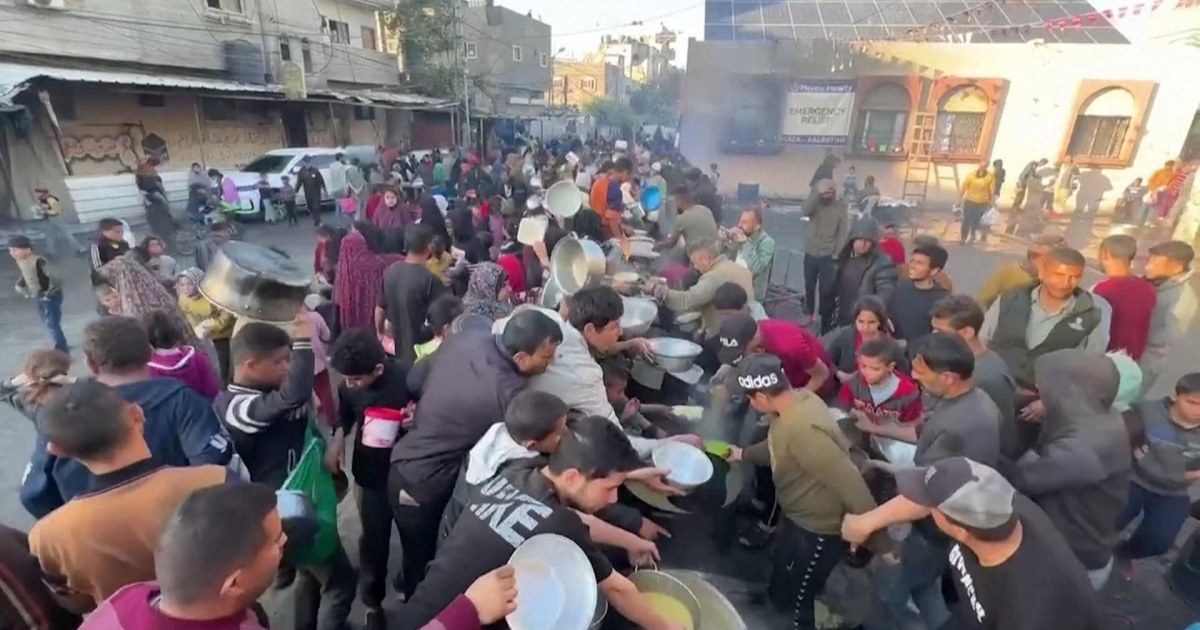 Israel under pressure to allow more aid into Gaza