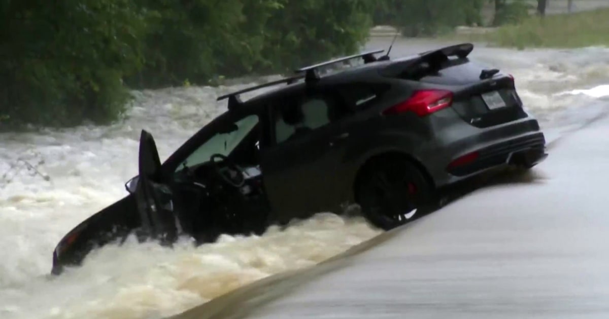 Flood alerts for 20 million in the South after torrential rain