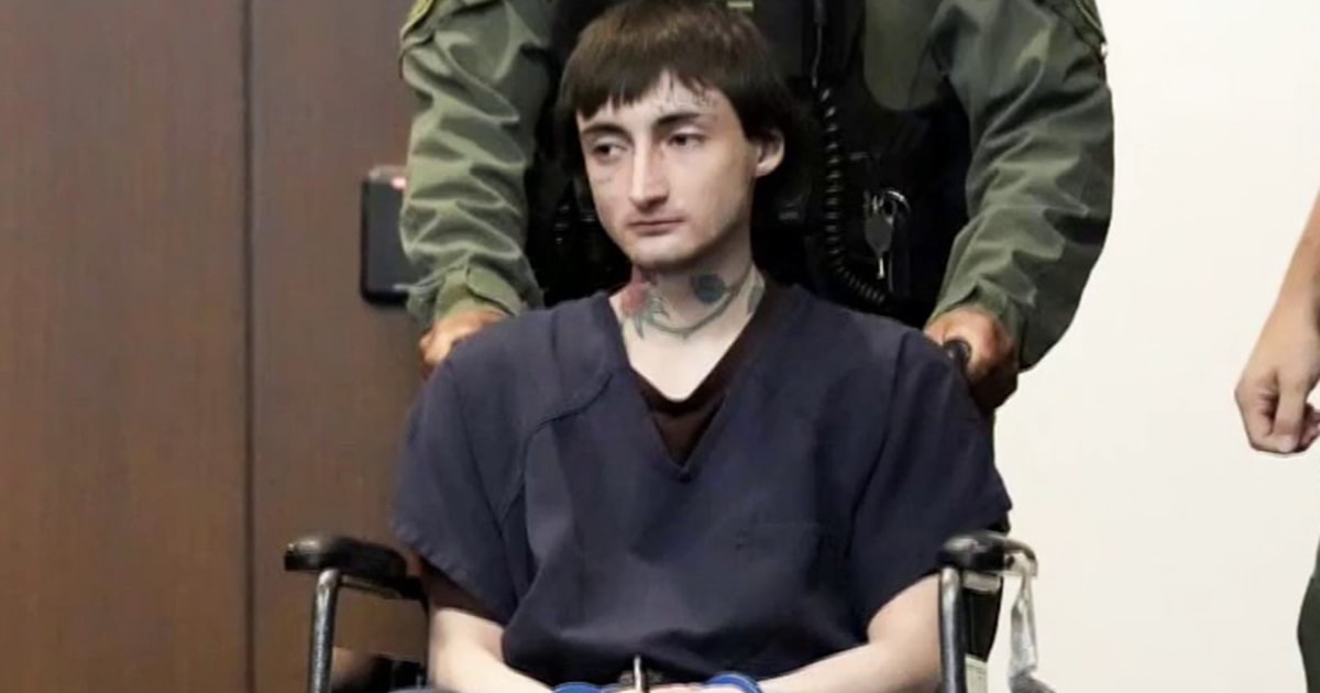Fourth of July parade shooting suspect backs out of plea deal