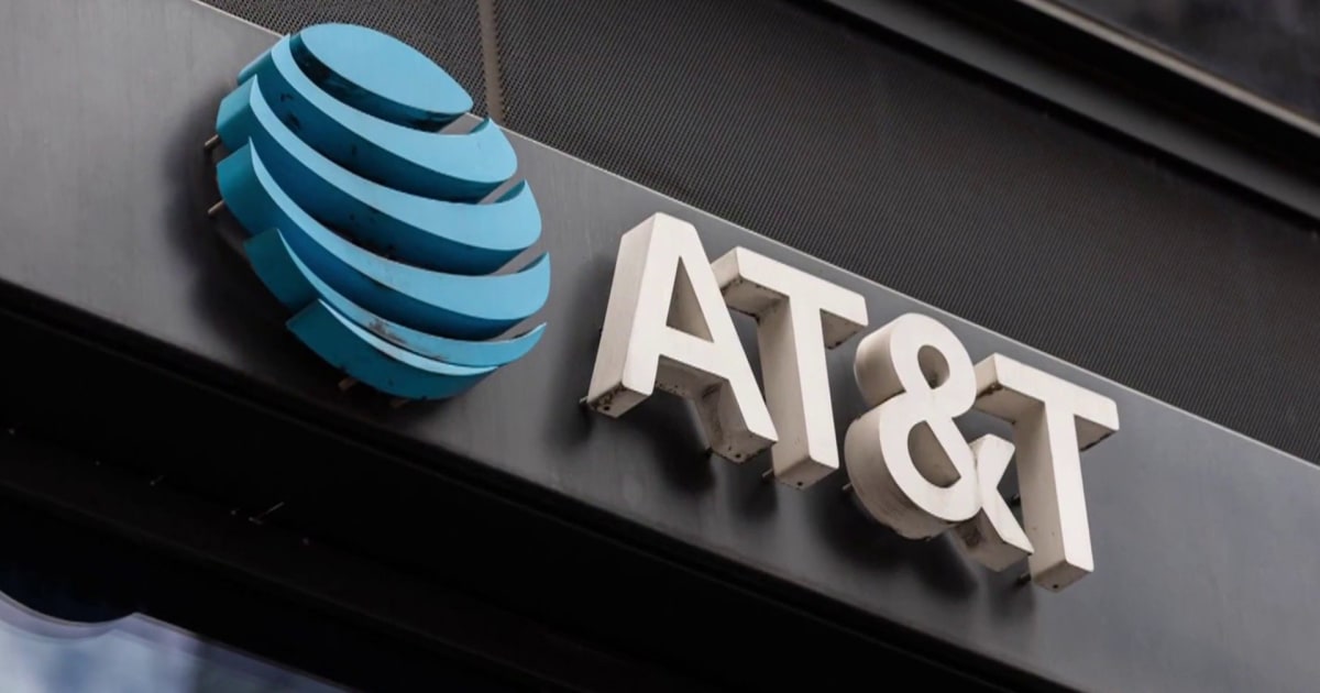 AT&T software glitch causes service outage for millions