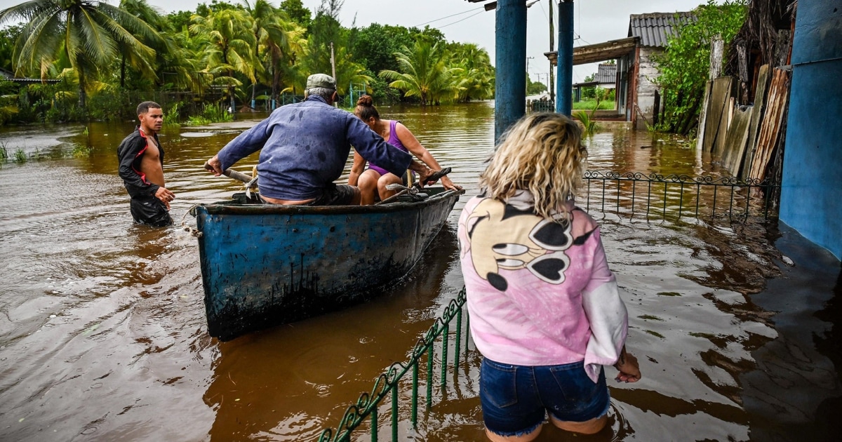 Hurricane Helene intensifies as it takes aim at Florida