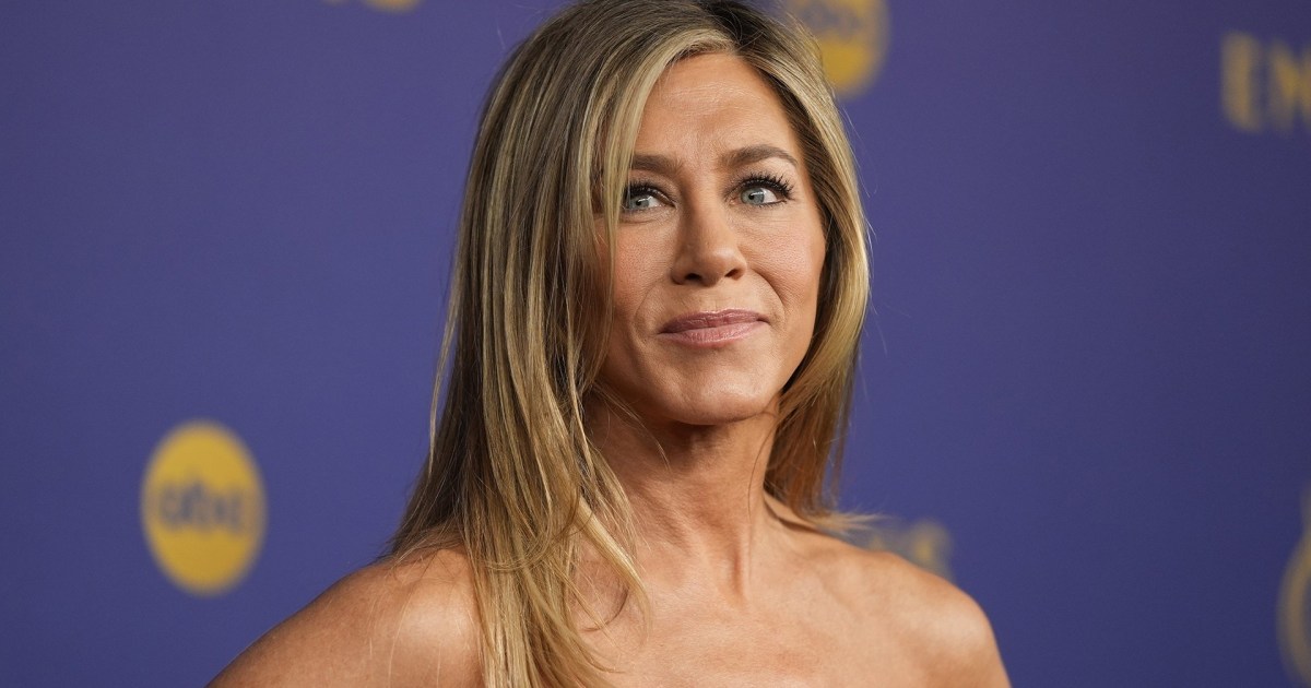 Jennifer Aniston presents a new children’s book about her dog