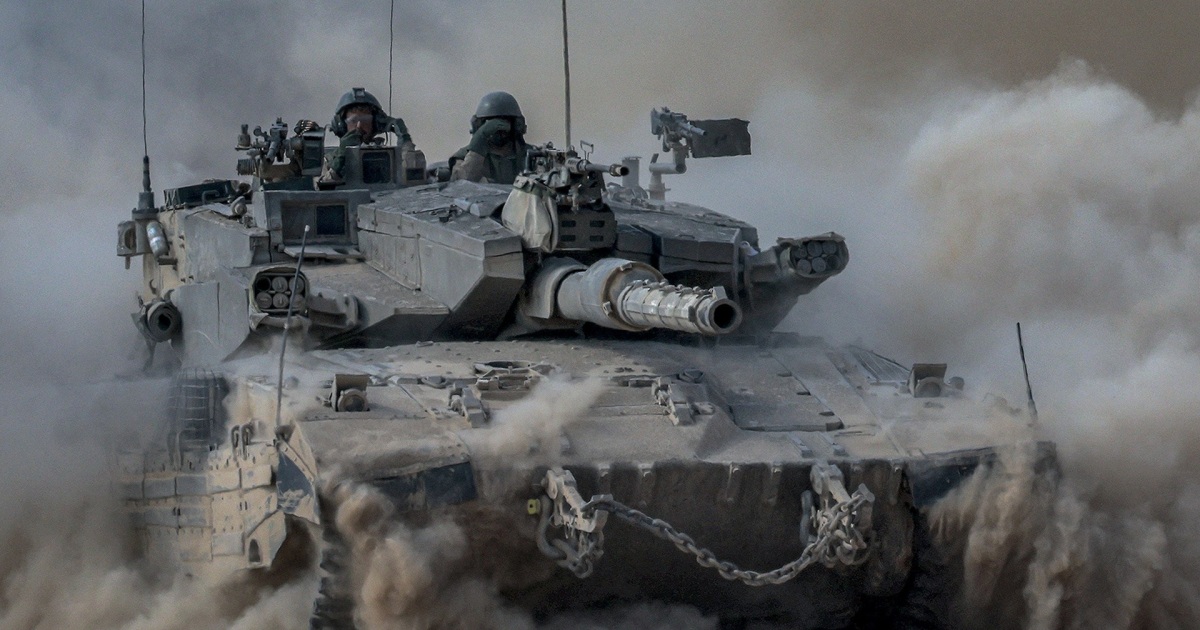 Israel prepares response to Iran&rsquo;s unprecedented missile attack