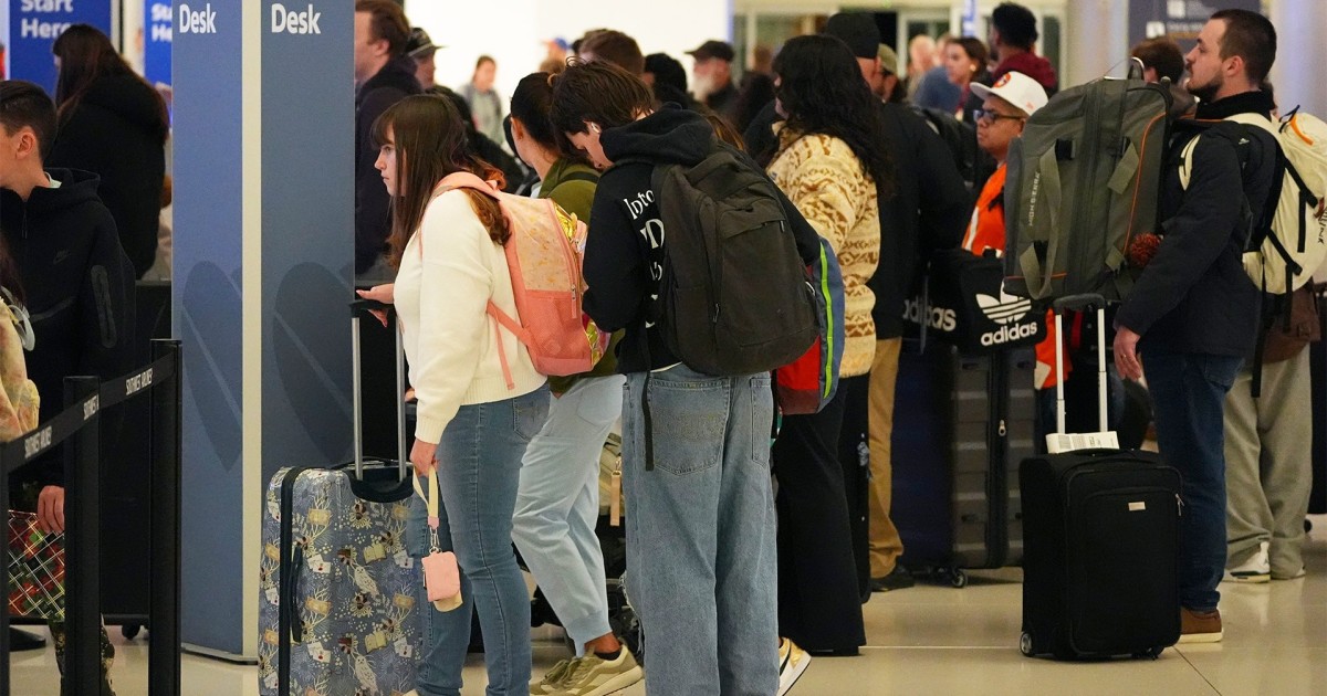 Severe weather disrupting travel after holiday weekend Severe weather disrupting travel after holiday weekend