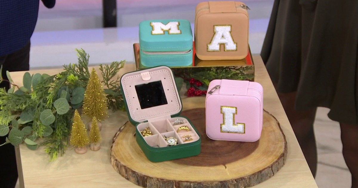 Shop these holiday gifts: Lands’ End totes, jewelry cases, more