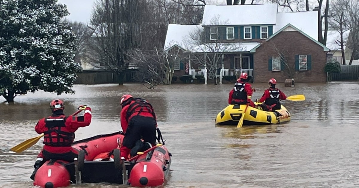 Storms sweep across South, leaving at least 9 dead