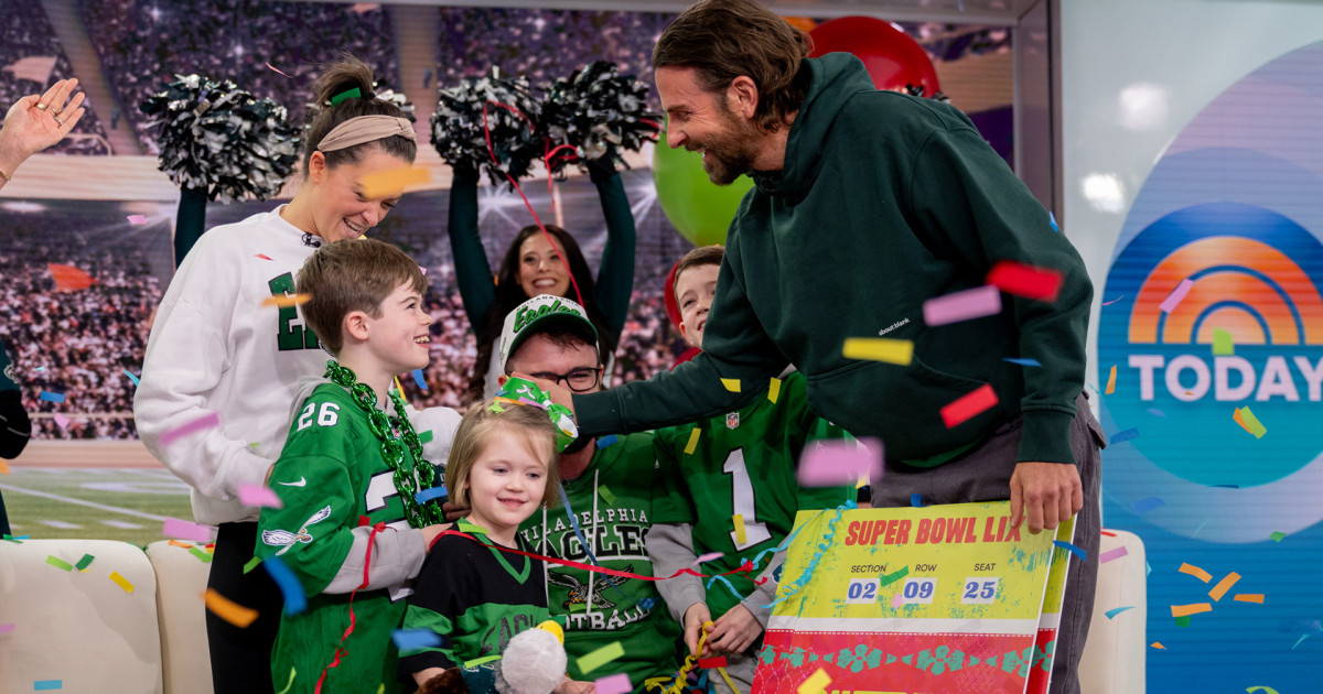Viral Eagles fan Declan LeBaron surprised with Super Bowl tickets