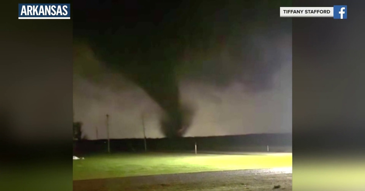 At least 40 killed as storms, tornadoes tear across South, Midwest