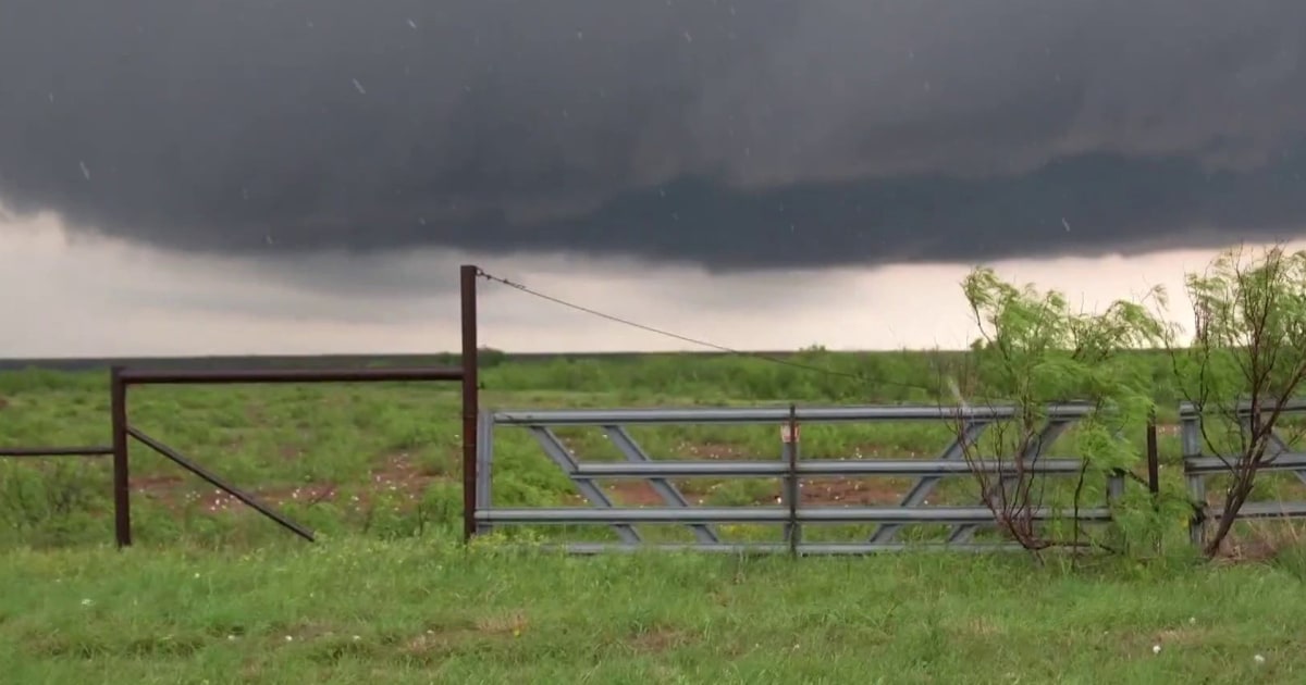 Severe storms sweep across South to the East Coast