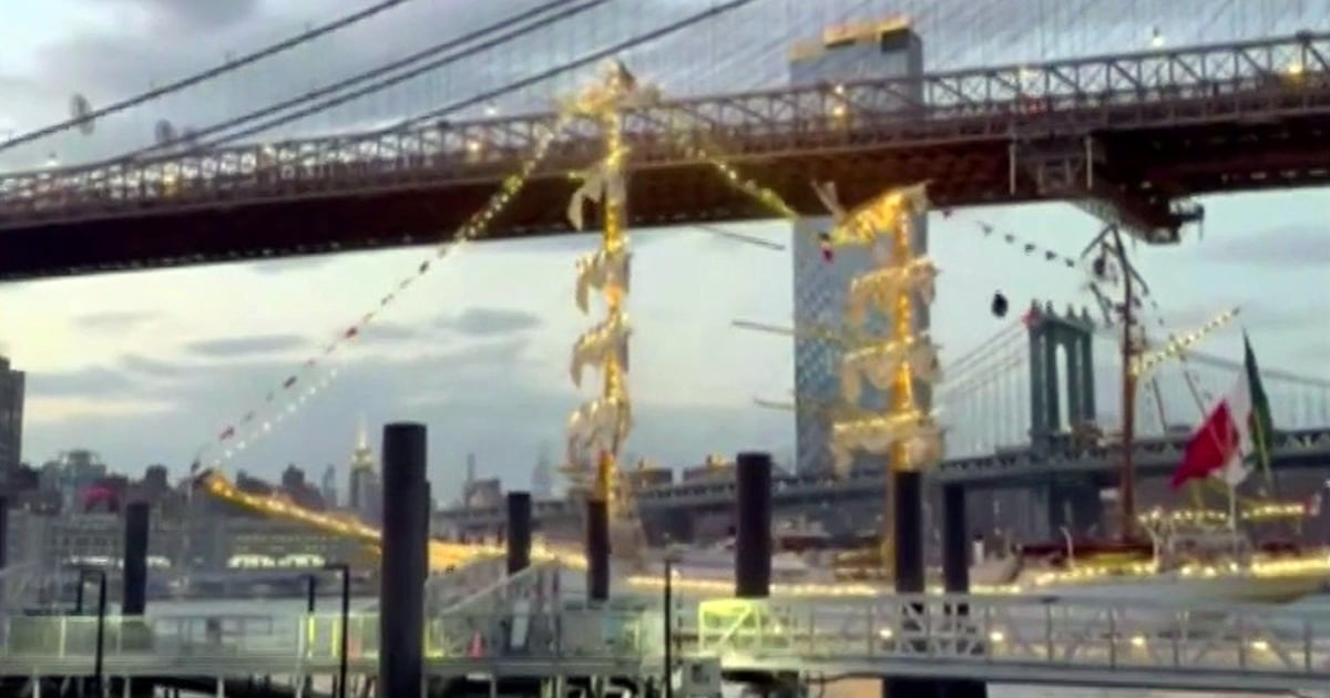 Two dead after Mexican naval ship slams into Brooklyn Bridge