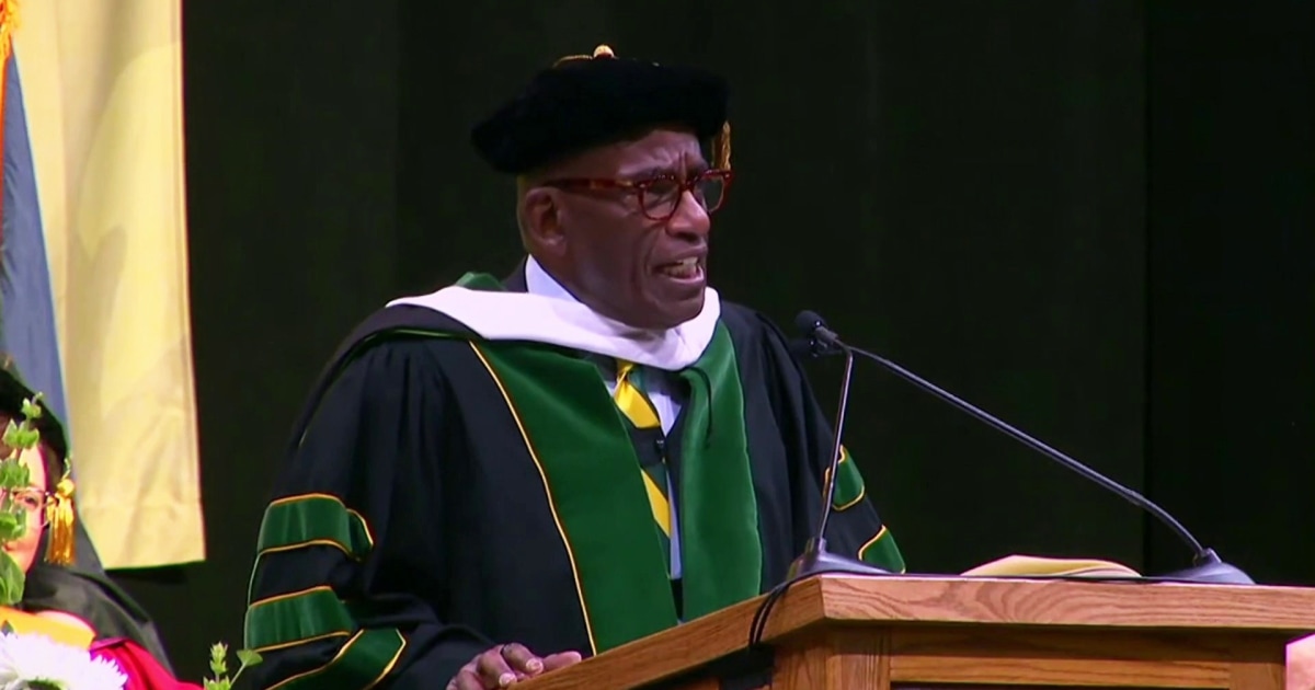 Al Roker delivers commencement address at Siena College