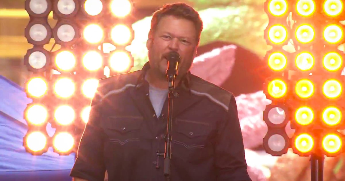 Blake Shelton performs new song ‘Texas’ live