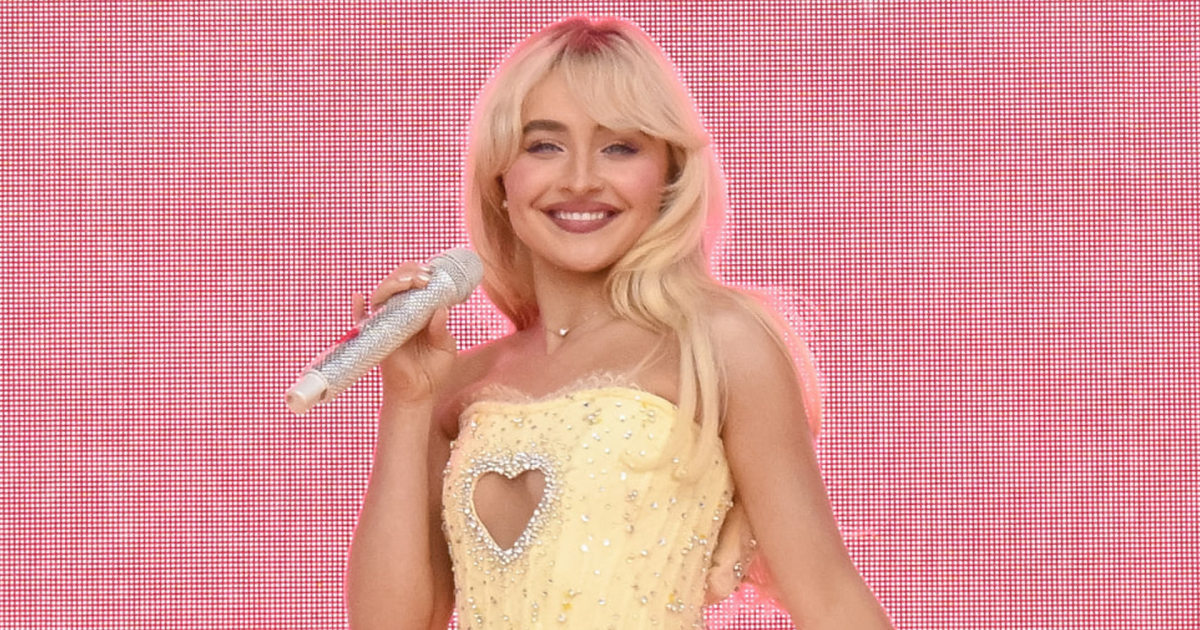 Sabrina Carpenter Considers Banning Phones at Her Concerts