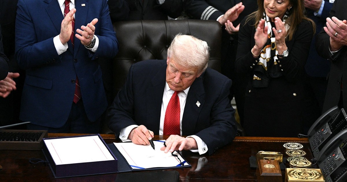 Trump Signs Bill to Reopen Government After Record Shutdown