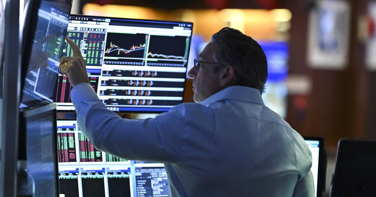 Wall St. Has Worst Day in a Month, Driven by Rise in Foreclosures