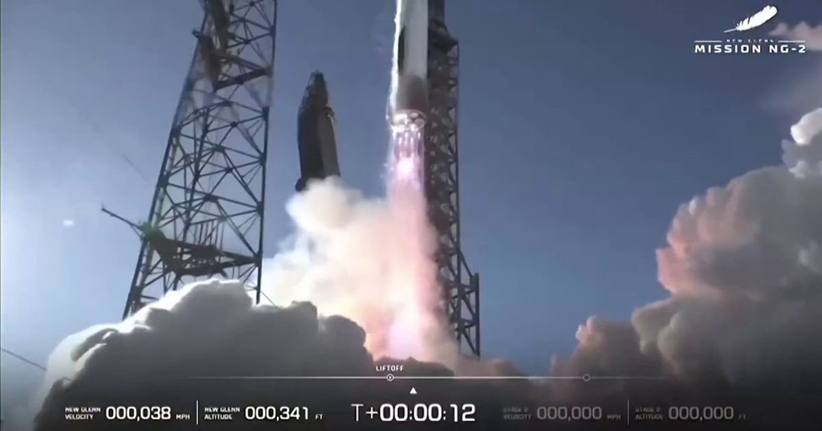 Blue Origin Launches New Glenn Rocket to Mars