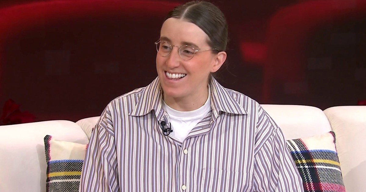 Robby Hoffman Talks John Mulaney Directing Her Comedy Special