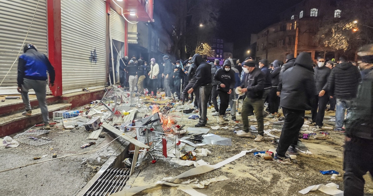 Iran Cuts off Internet as Protests for Regime Change Intensify