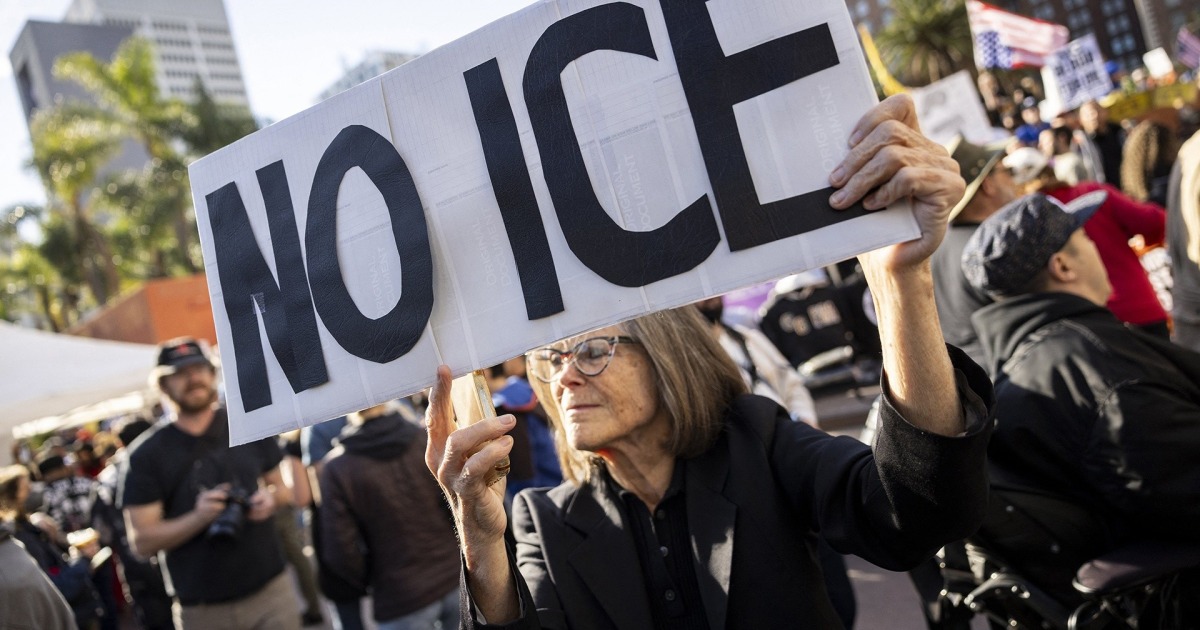 Anti-ICE Protests Grow Across the US After Minneapolis Shooting Anti-ICE Protests Grow Across the US After Minneapolis Shooting