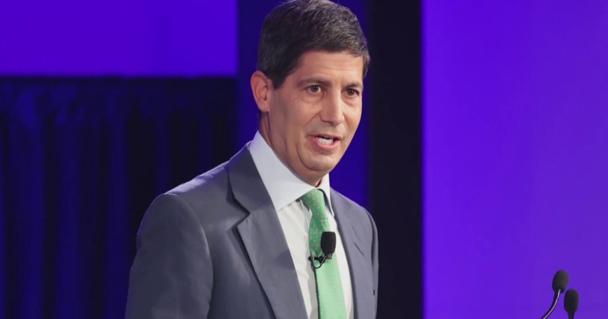 Trump Names Kevin Warsh to Replace Fed Chair Jerome Powell