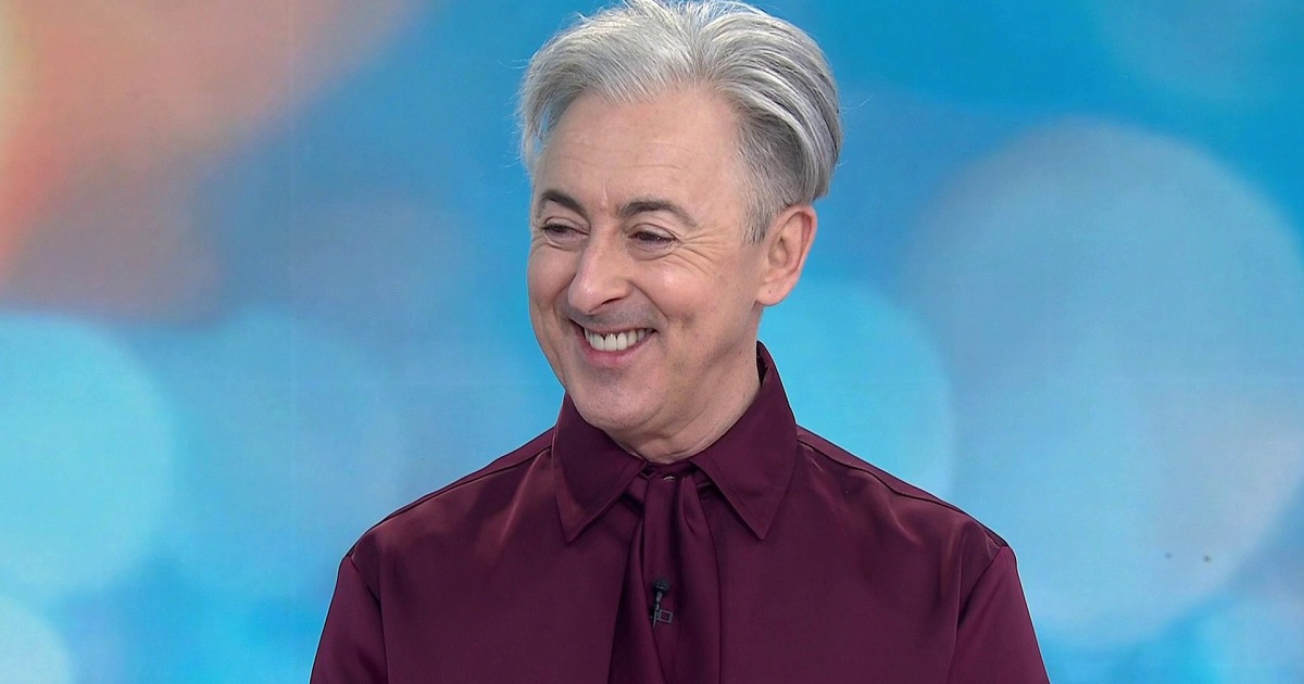 Alan Cumming Talks New Season of 'Traitors,' Turning 61, More