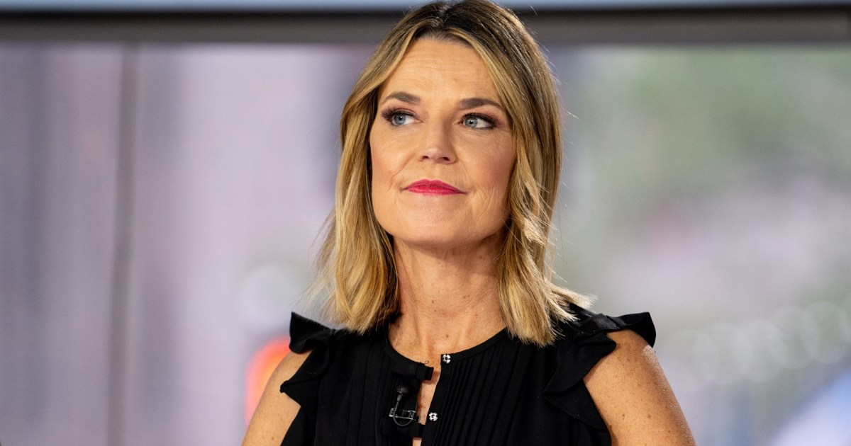 Savannah Guthrie Greets TODAY Staff In Studio, Plans To Come Back
