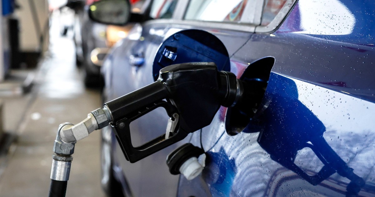 Oil Hits $100 Per Barrel as Impact of Iran War Widens