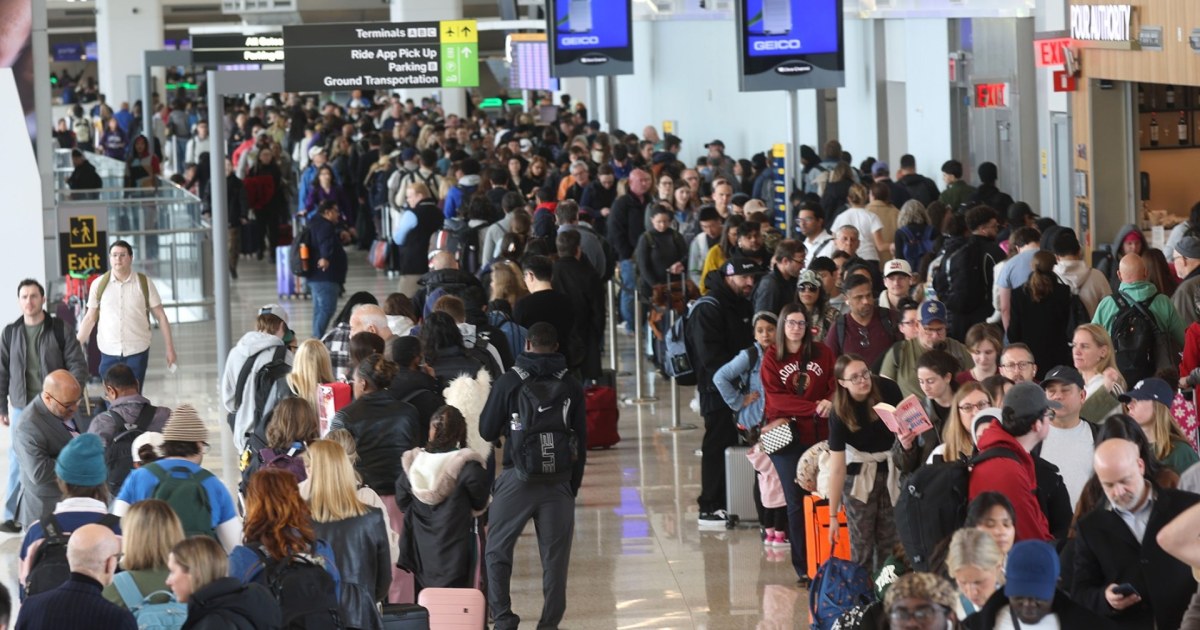 Airport Wait Times Are Now the Longest in TSA History