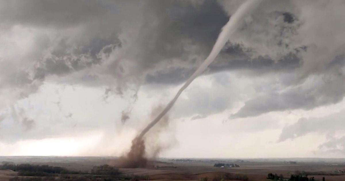 Tornadoes Tear Across Midwest as Summer-Like Heat Arrives Early