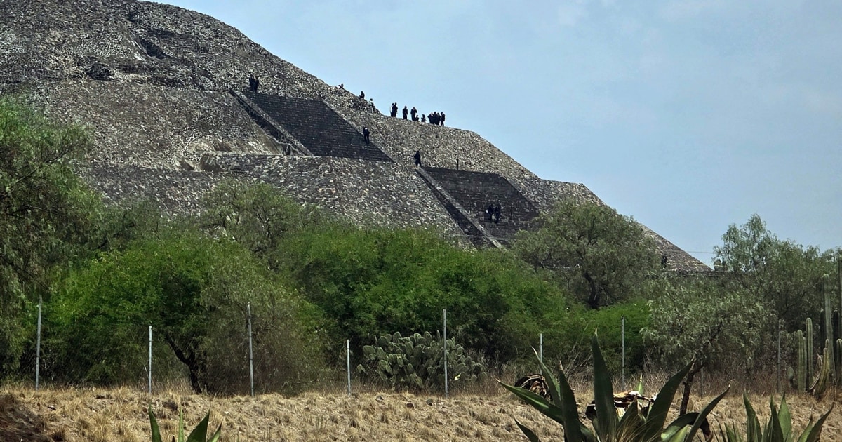 Gunman Opens Fire Atop Ancient Pyramid in Mexico, Killing 1