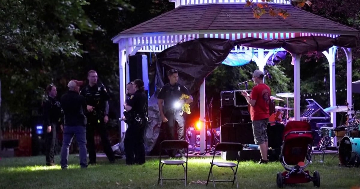 Police in Ohio are searching for at least two gunmen after a