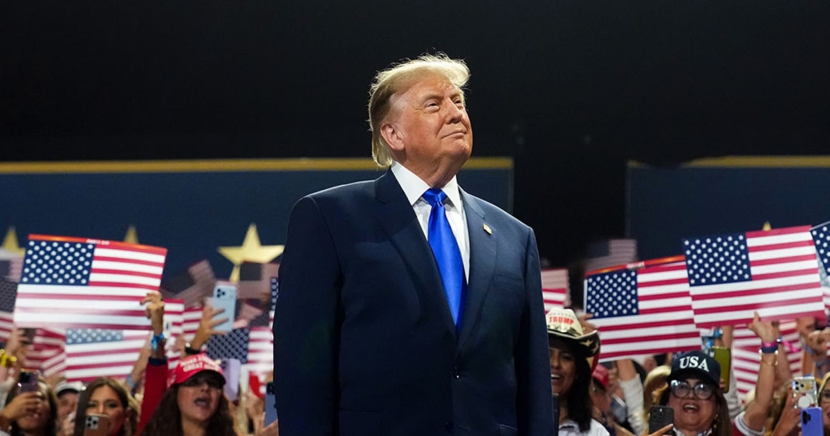 Trump Promises $5,000 to Voters if Republicans Win Midterms