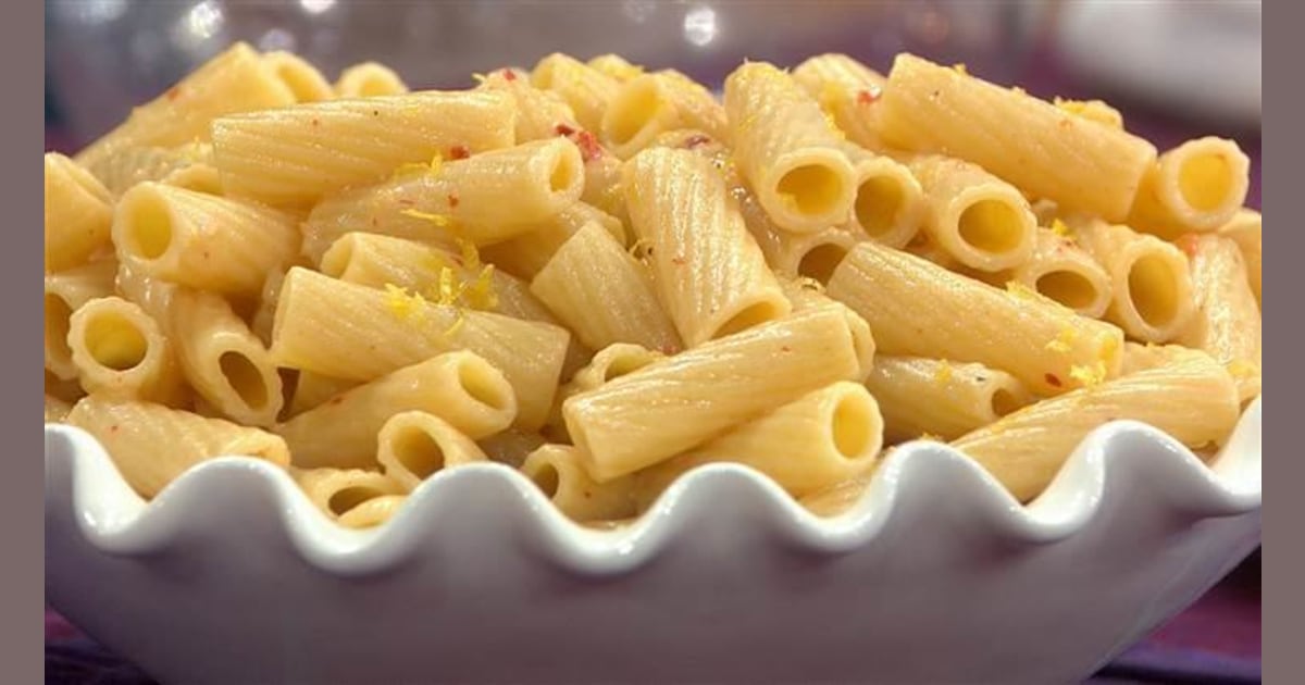 Rigatoni with lemonchile pesto and grated egg