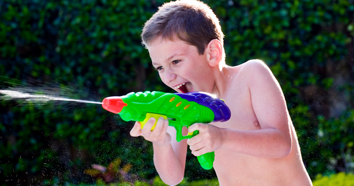 Shooting water gun hot sale