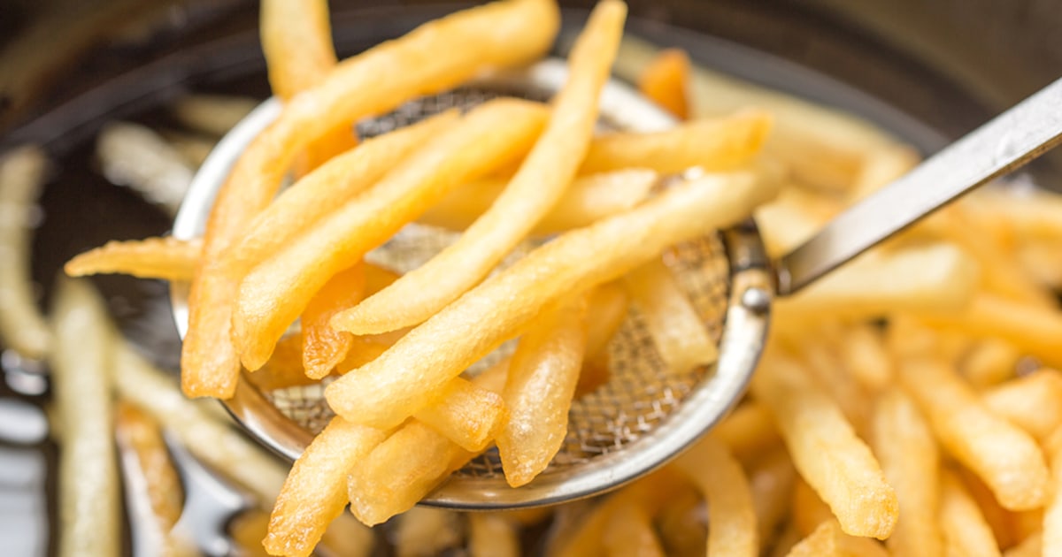 https://media-cldnry.s-nbcnews.com/image/upload/t_social_share_1200x630_center,f_auto,q_auto:best/newscms/2015_21/574401/french-fries-tease-fad-diets-150522.jpg