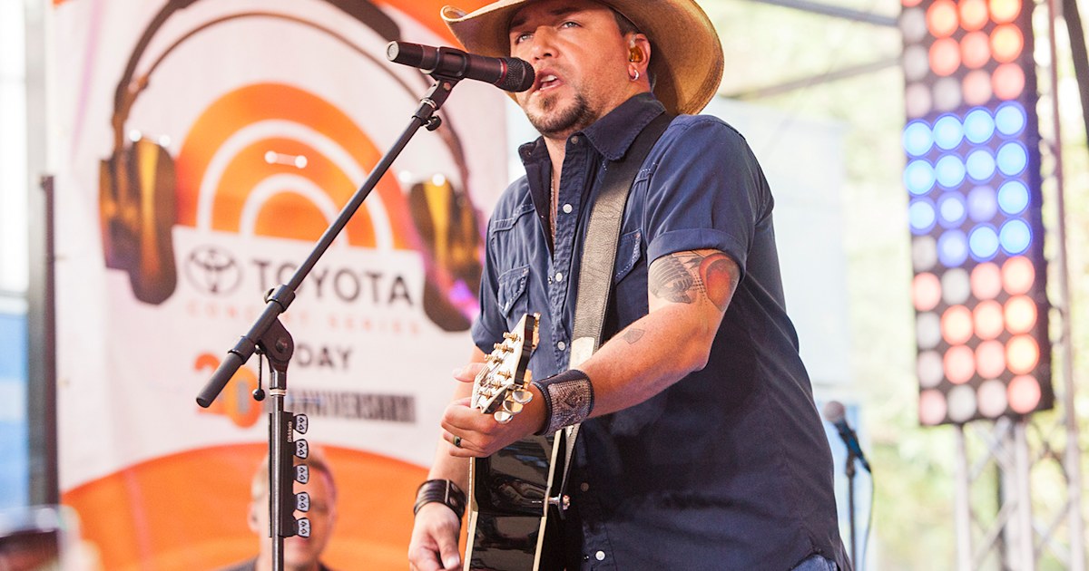 Jason aldean top cowboy boots