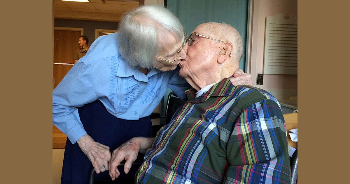 100 Year Old Couple Celebrates Love 75 Years After Saying I Do