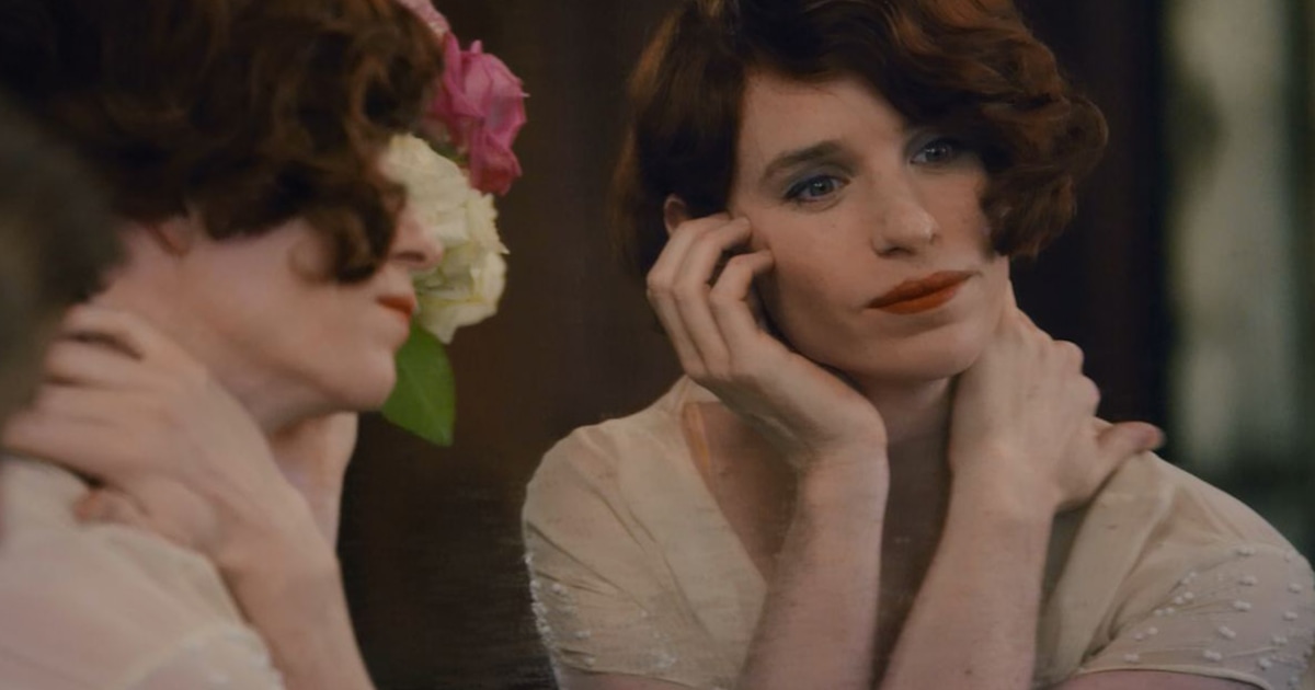 The Danish Girl Trailer Shows Eddie Redmayne Tackling New Role New 