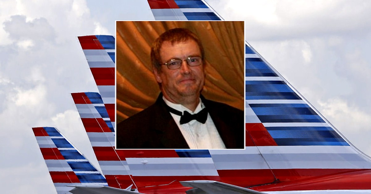 American Airlines pilot Michael Johnston dies midflight — doing what he