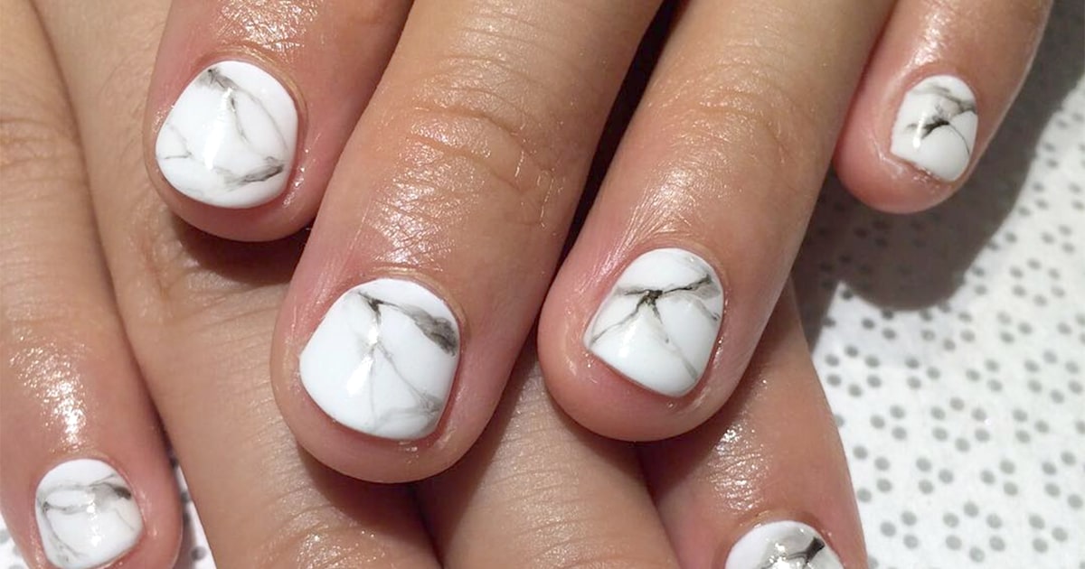 Marble nail art - Hannah Louise Fashion