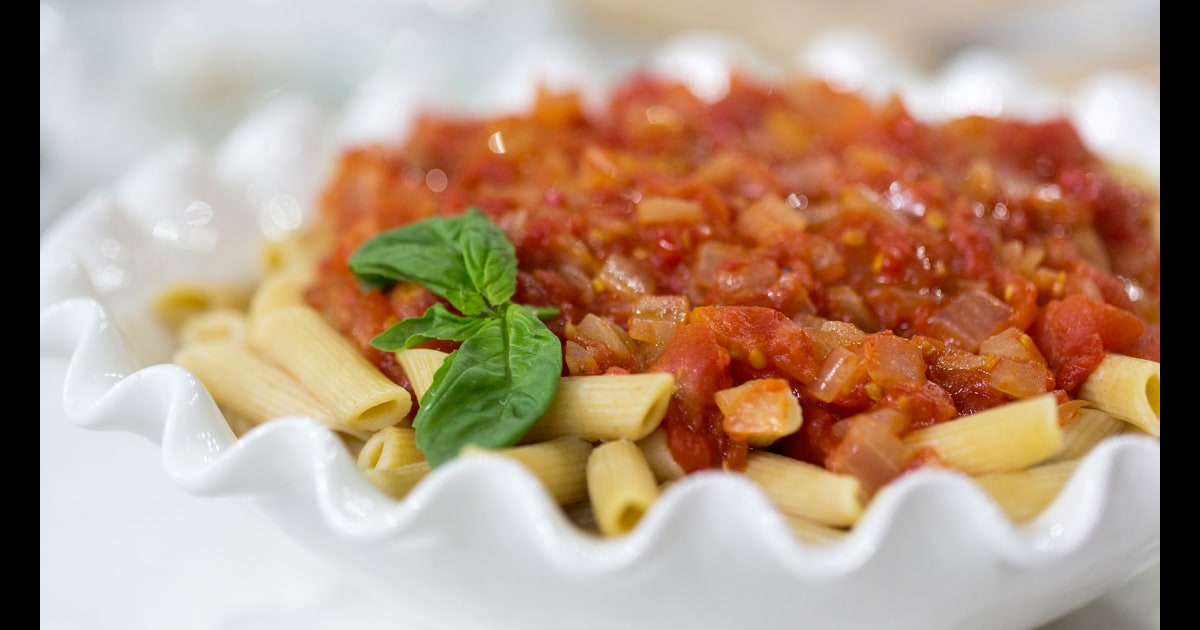 9 easy and delicious tomato sauce recipes you'll want to use on everything