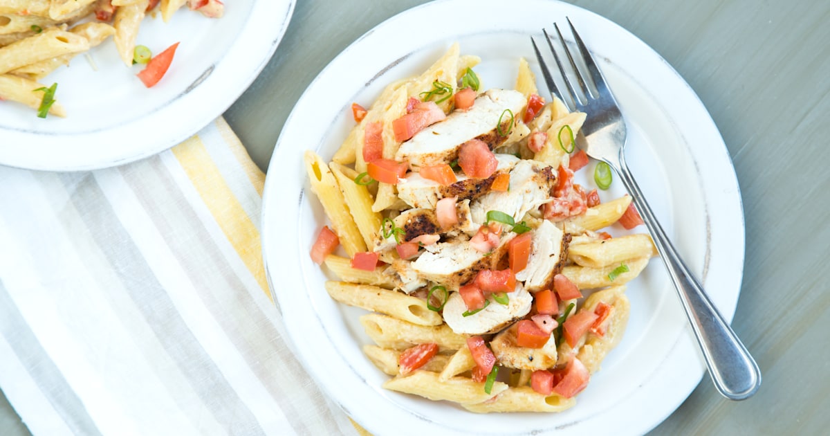 Make a healthy version of Chili's cajun chicken pasta