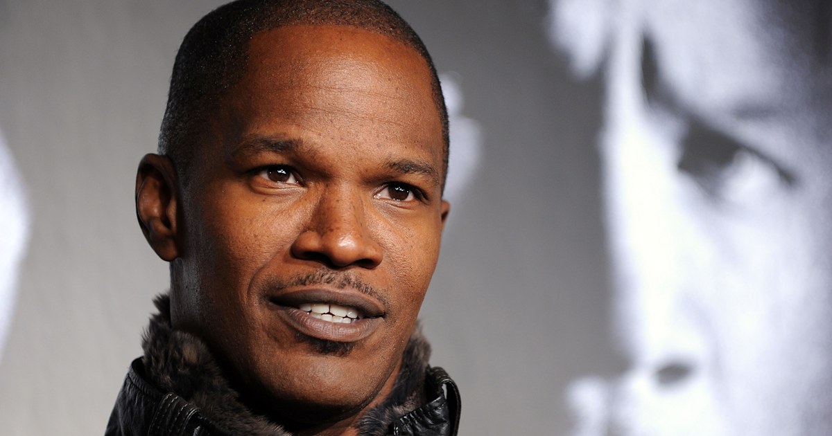 Jamie Foxx reportedly saves man from burning car